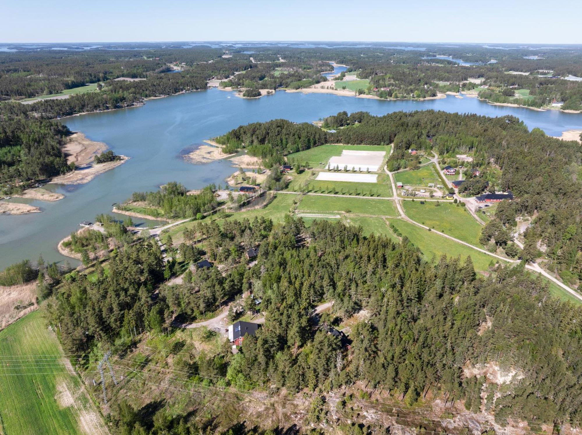 Lomahyppaeys Villa Naantali Bagian luar foto