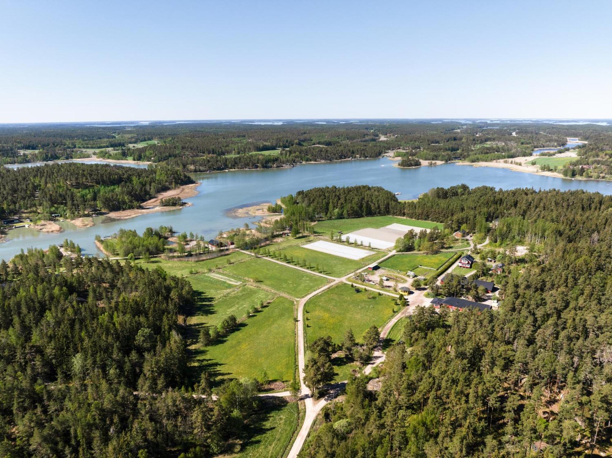 Lomahyppaeys Villa Naantali Bagian luar foto