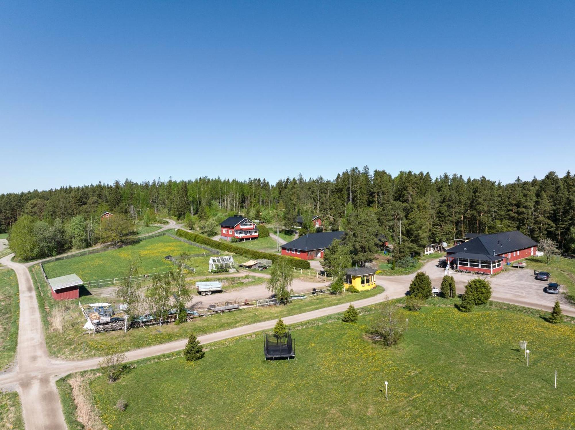 Lomahyppaeys Villa Naantali Bagian luar foto