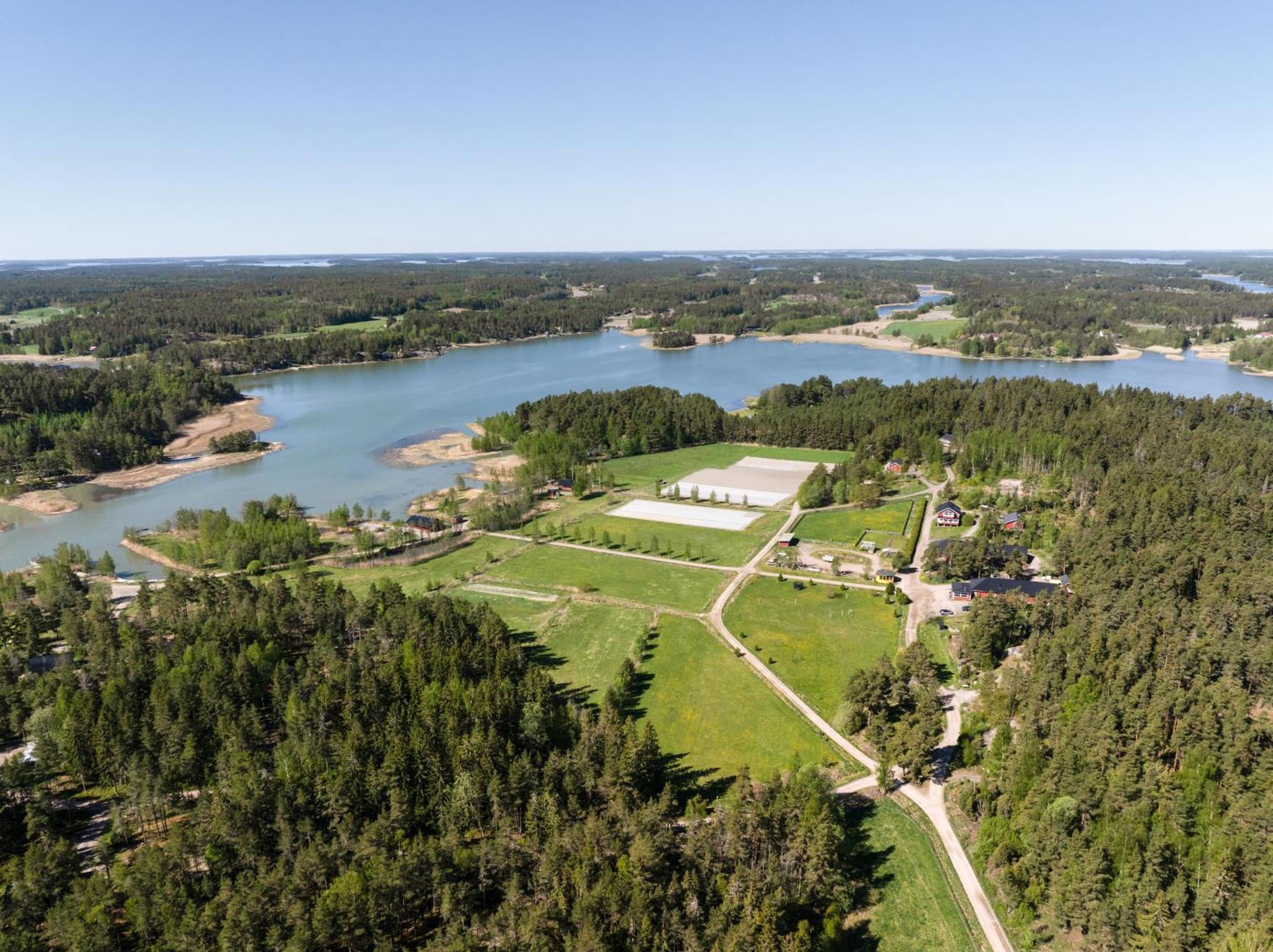 Lomahyppaeys Villa Naantali Bagian luar foto