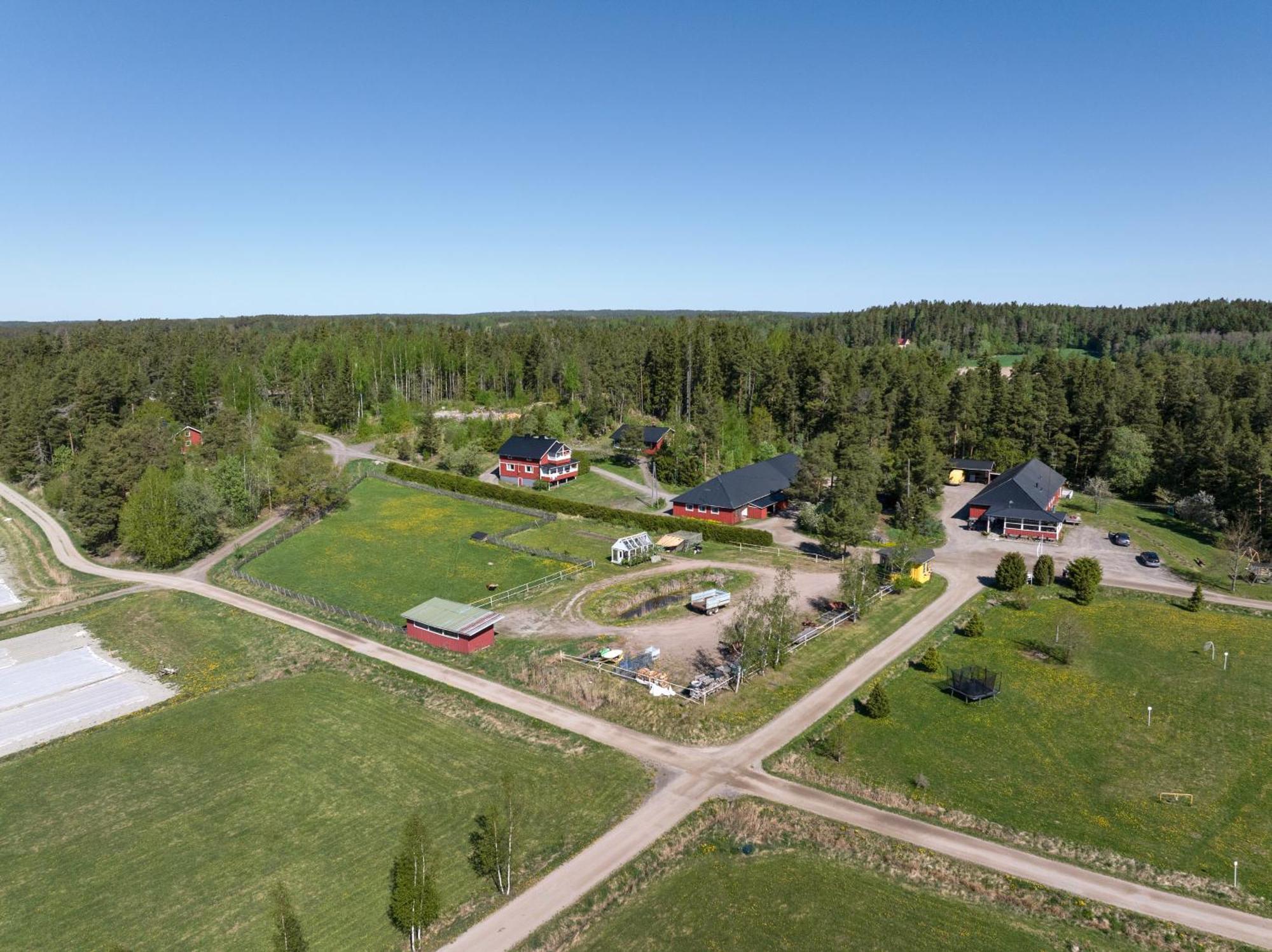 Lomahyppaeys Villa Naantali Bagian luar foto